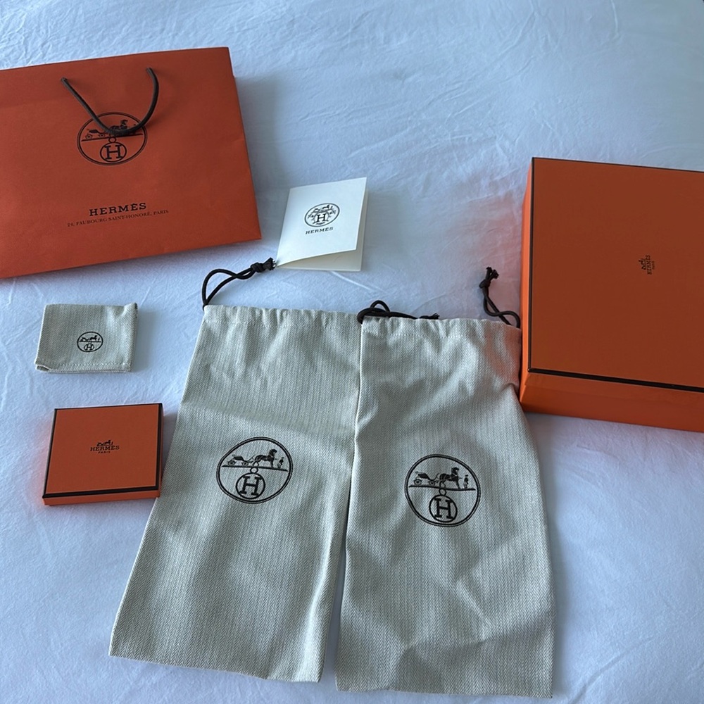 Hermes Empty boxes & dust bags w a paper bag. New comes with the Hermes ribbon